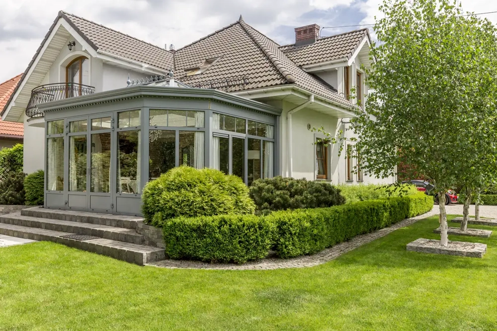 opaska wokół domu z kostki